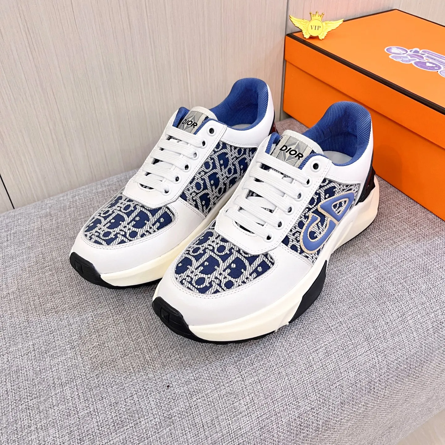 Men's Men's Shoes Men's Shoes💰 460 Men's Men's Shoes💰[Dior]🔥Men's high-end brand of shoes official website 1:1 latest masterpiece: the upper is made of Italian imported first-layer cowhide with a comfortable and breathable lining➕original non-slip and wear-resistant outsole🔥, making walking more convenient and comfortable! An exclusive new model, a stunning work, a beautiful 1:1 replica [color] compared to the official quality! Create a fashionable personality to set off your uniqueness! A must-have for trendy men! Classic🔥Size: 38-44 Color: 🔥Multiple colors available🔥